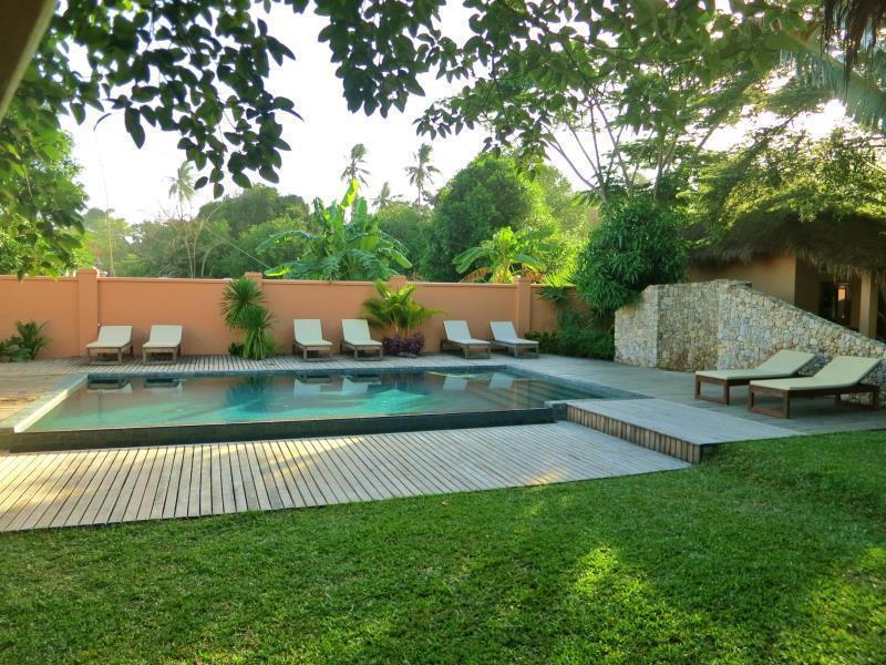 Botanica Guesthouse Kep Extérieur photo