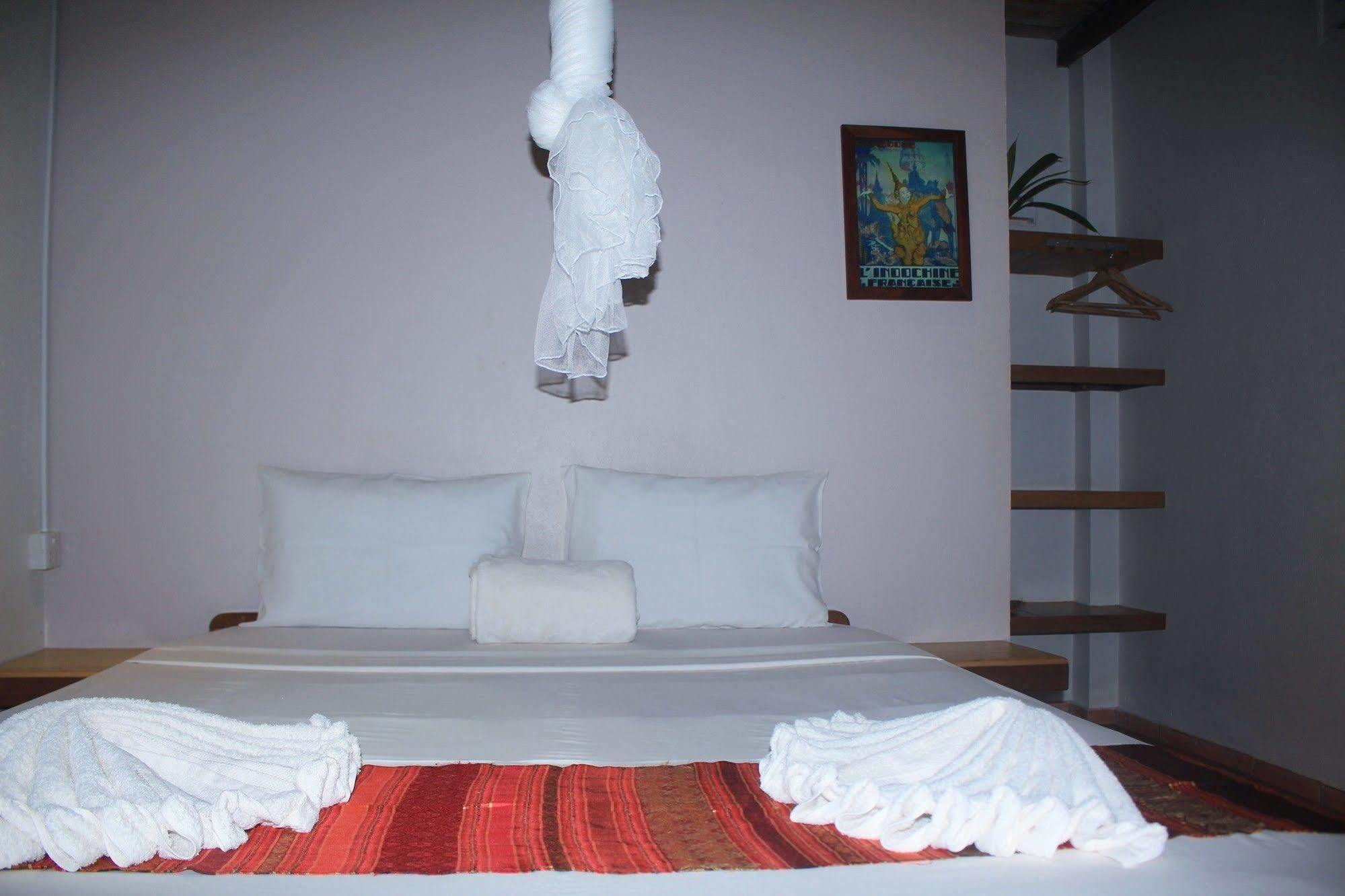 Botanica Guesthouse Kep Extérieur photo