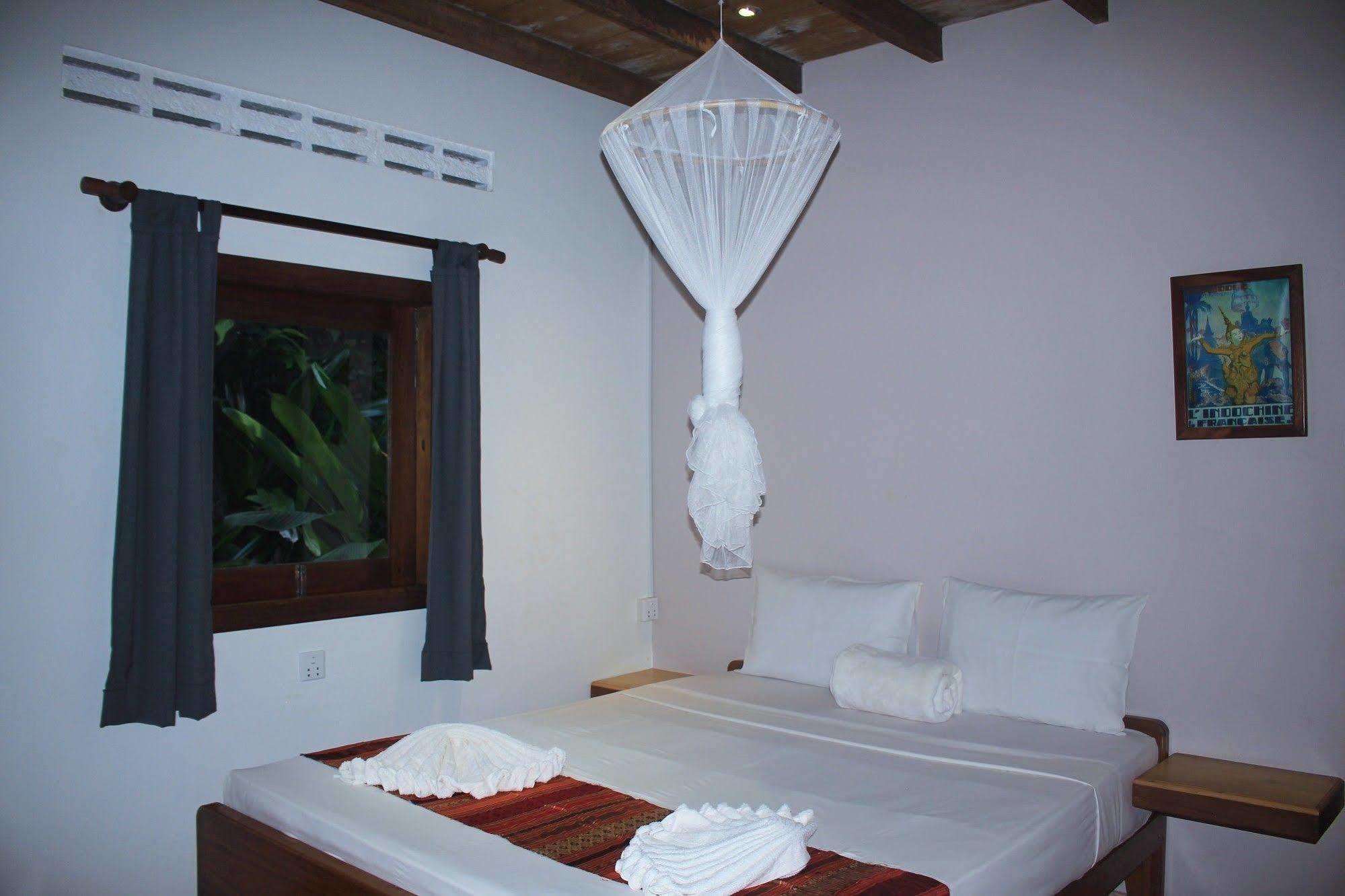 Botanica Guesthouse Kep Extérieur photo