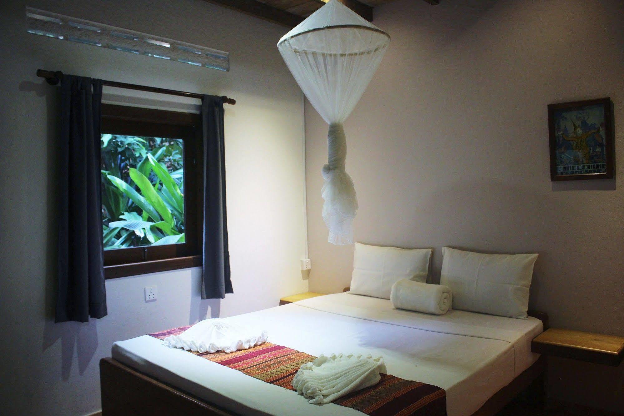 Botanica Guesthouse Kep Extérieur photo