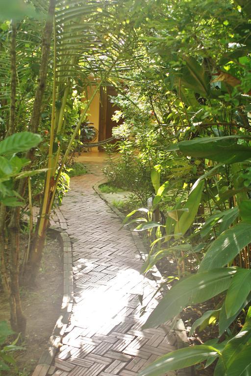 Botanica Guesthouse Kep Extérieur photo